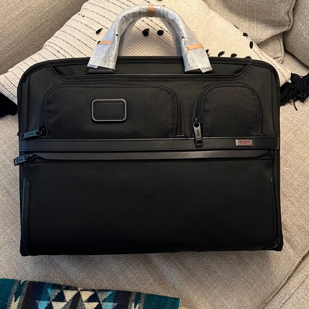 Tumi Alpha 3 Compact Large Screen Laptop Brief